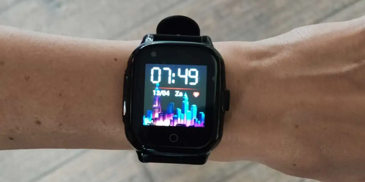 Kuus W2 GPS horloge voor kinderen om pols Martijn (GPSExperts.nl test)
