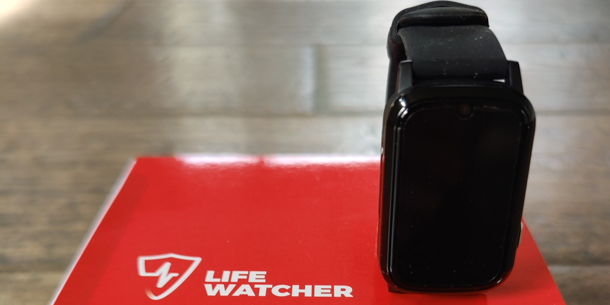 Lifewatcher Senior 4G alarm SOS horloge voorkant (GPSExperts.nl test)