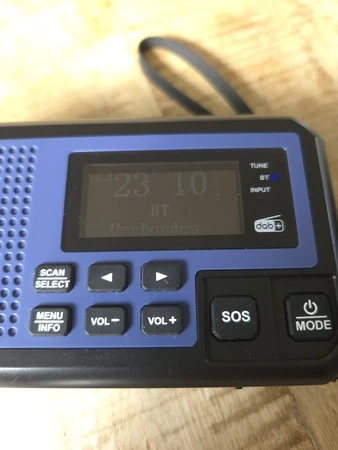 NovaWare noodradio voorkant met knopfuncties (GPSExperts.nl test)