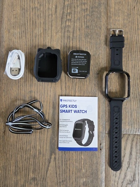 Protectly GPS horloge unboxing met beschermkapje, kabels en handleiding (GPSExperts.nl test)